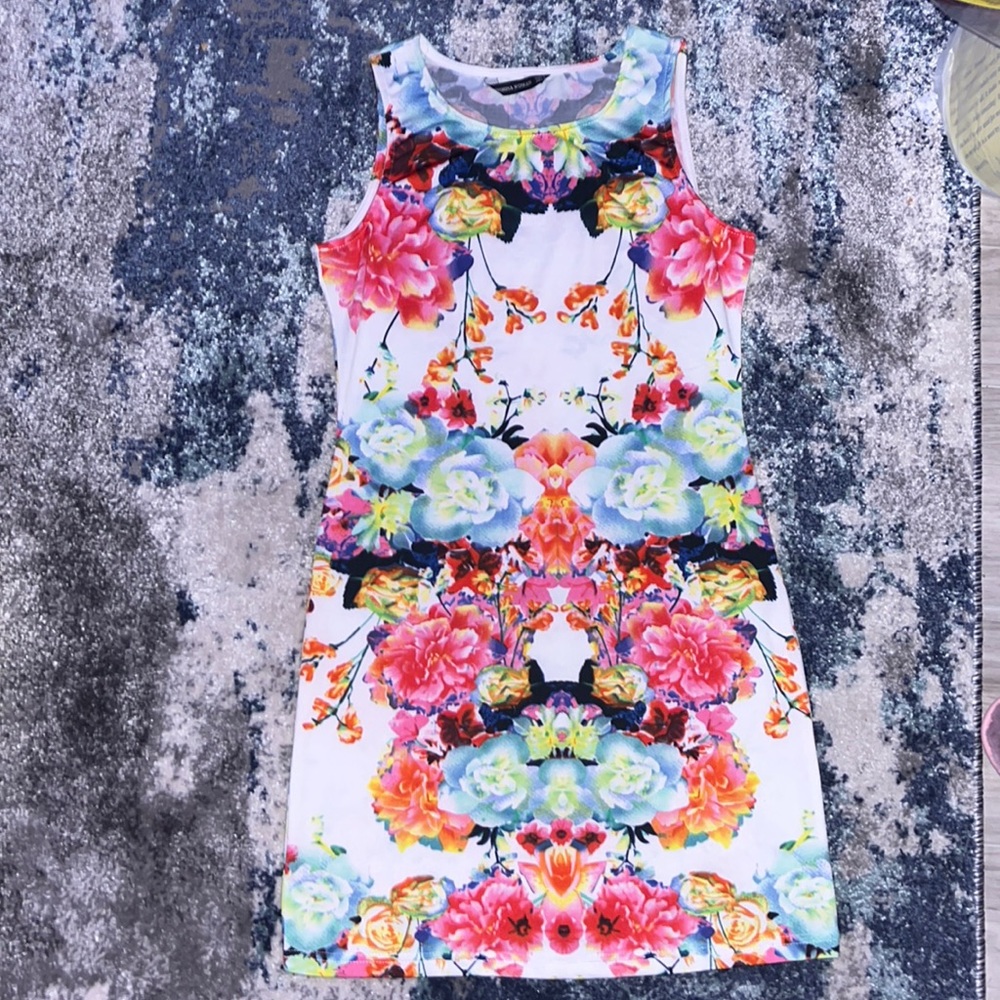 Woman’s floral fitted dress